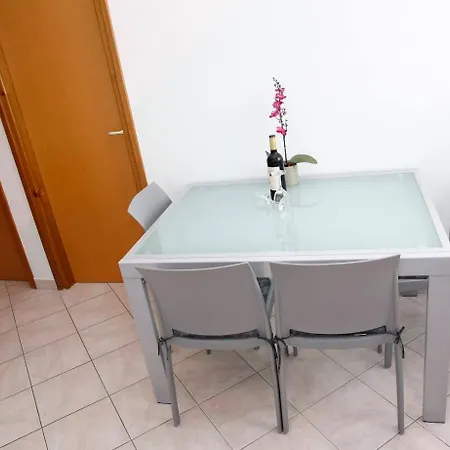 Lidija I Kat